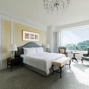 Deluxe Suite mit Kingsize-Bett im Flügel